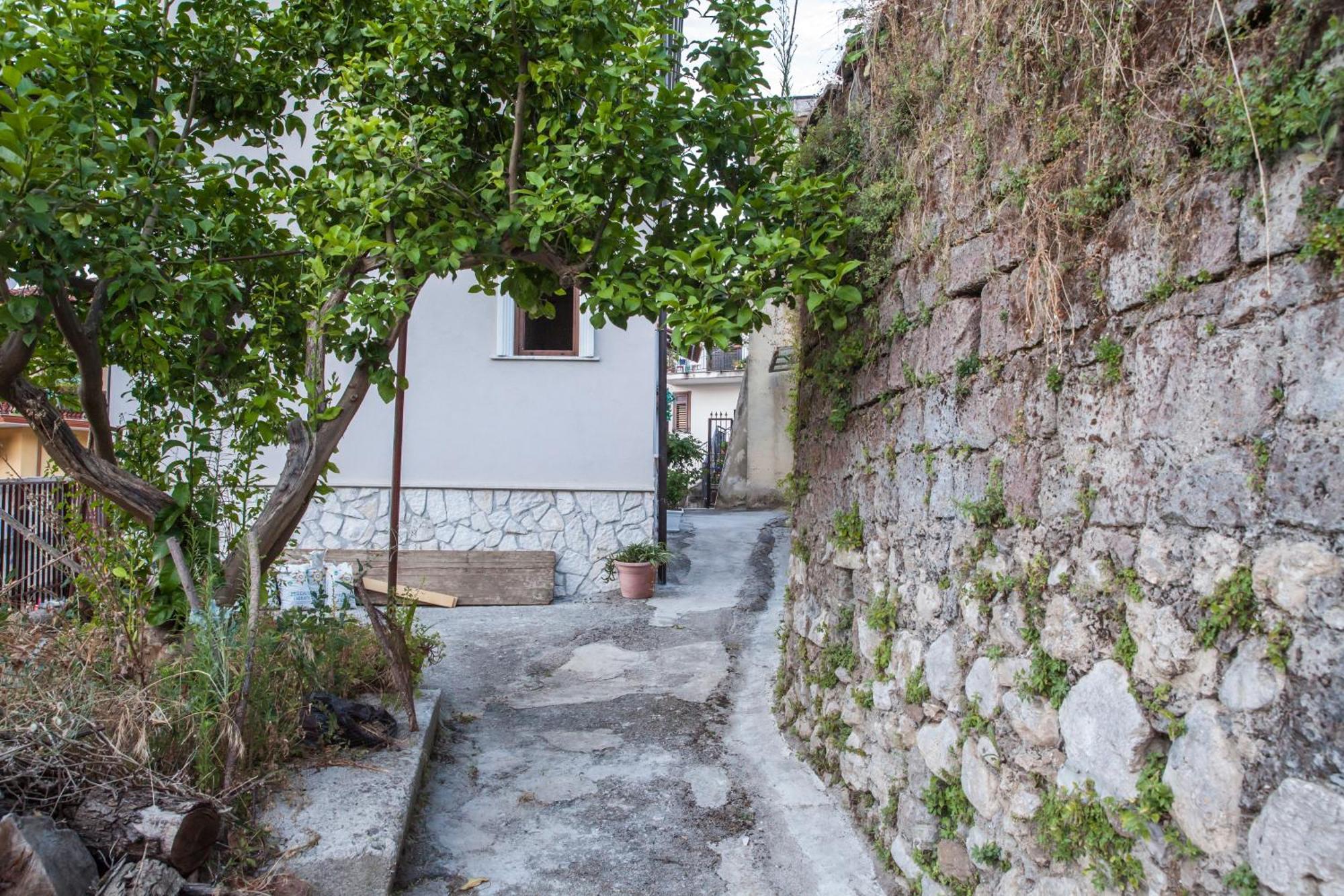 הוילה Montoro Inferiore Il Borgo Degli Artisti מראה חיצוני תמונה